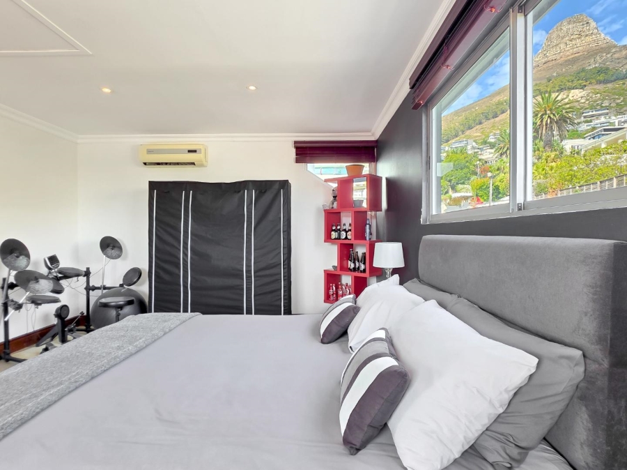 4 Bedroom Property for Sale in Fresnaye Western Cape